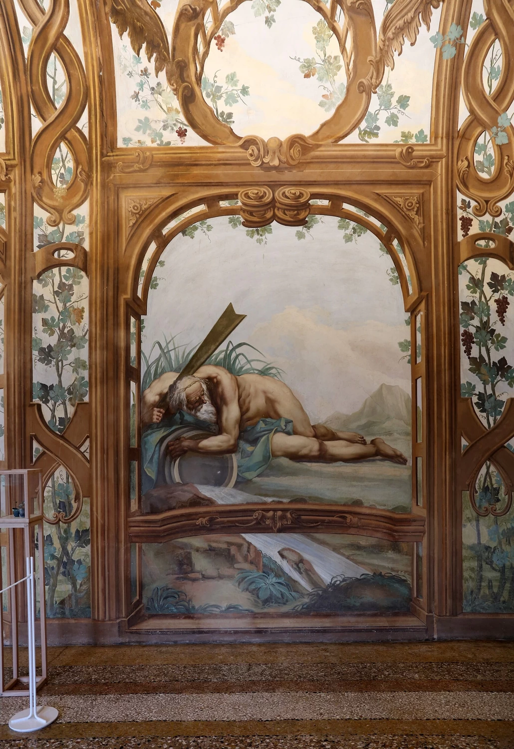 Allegorie dei sei fiumi e Fetonte che chiede il carro del sole ad Apollo - Sala dei Fiumi, Palazzo Ducale, Mantova 3